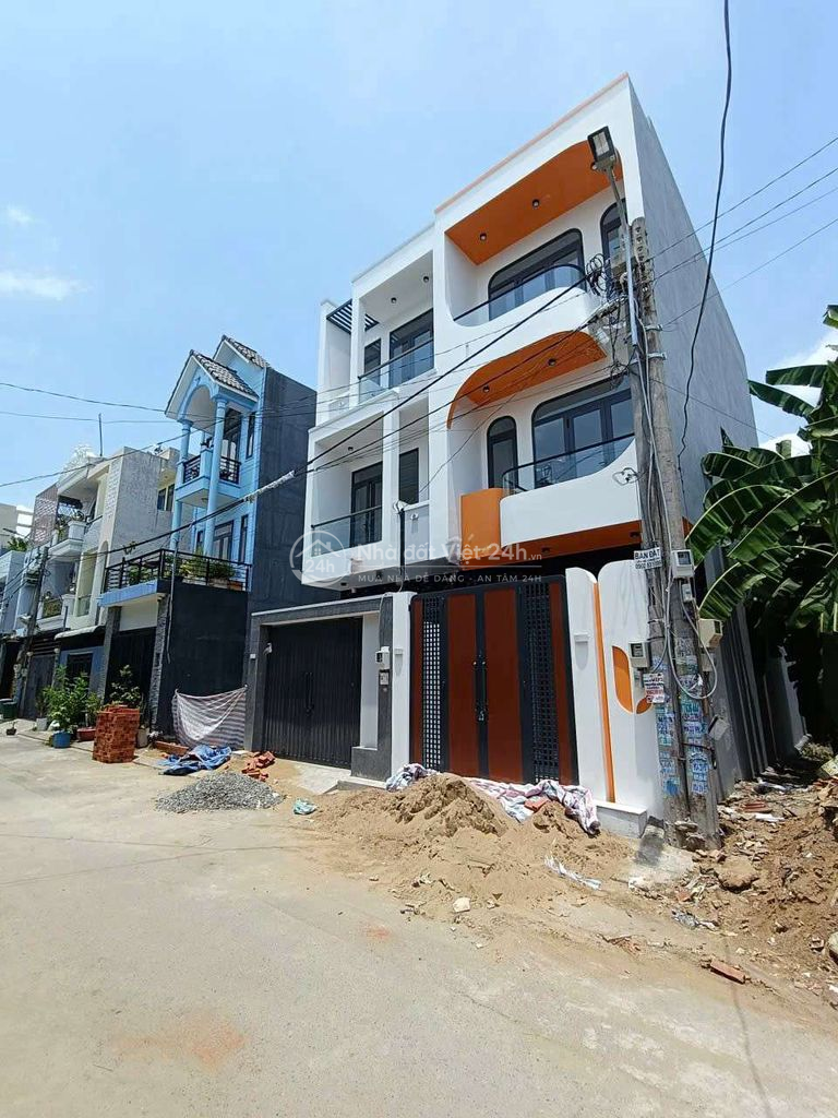NHÀ ĐẸP 3 TẦNG VÕ VĂN HÁT, GẦN ĐH MARKETING, LONG TRƯỜNG, Q.9