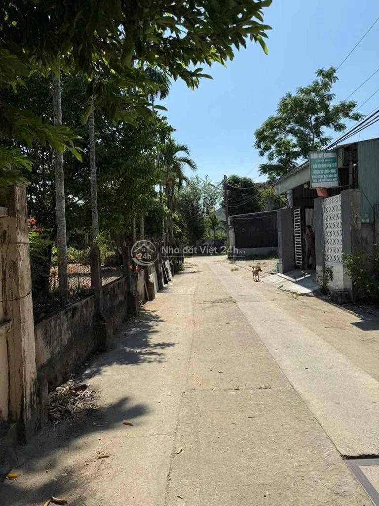 NHÀ CẤP 4 GÁC ĐÚC CẦN BÁN