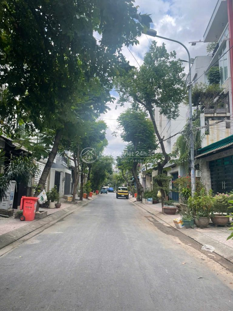 Bán đất 179/68 Đặng Thùy Trâm. view sông, dt 10x21m. dtcn 210m2