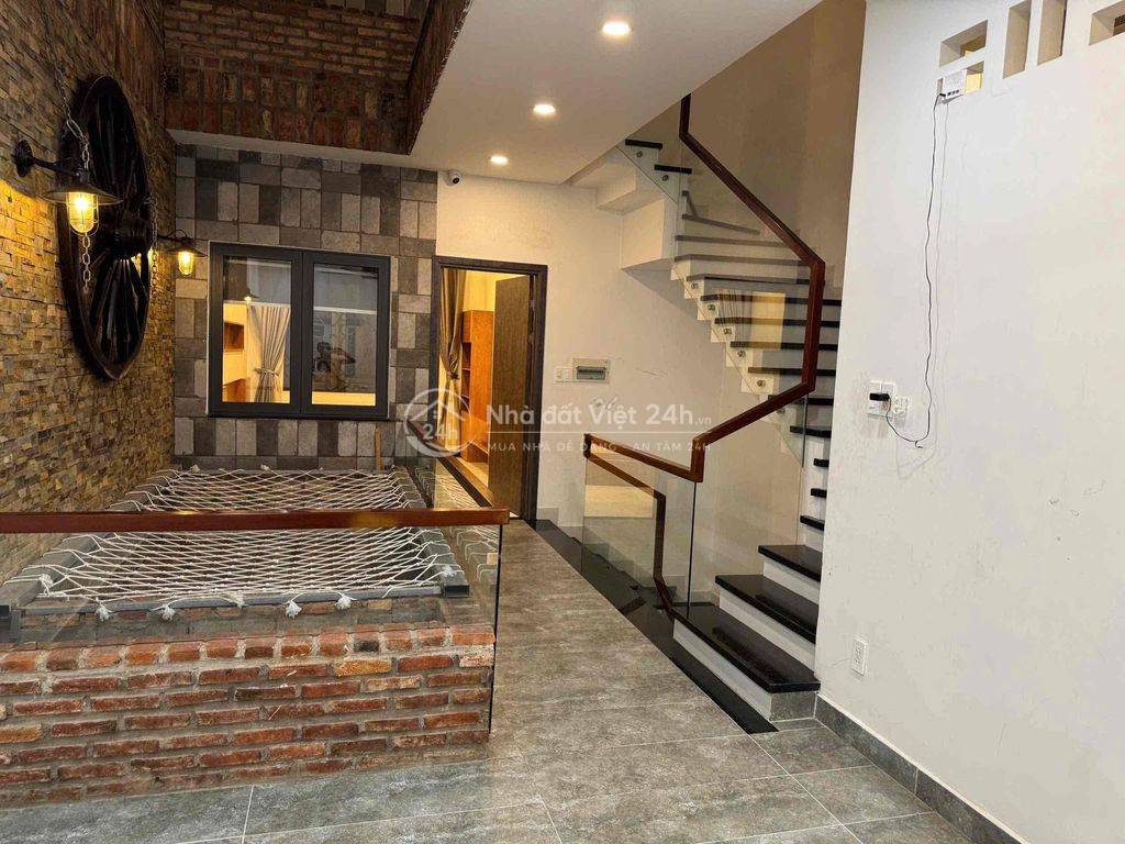 Nhà nguyên căm 5x22m Hầm 4 lầu, 5pn - 1mb - ST  tại Vạn Phúc City