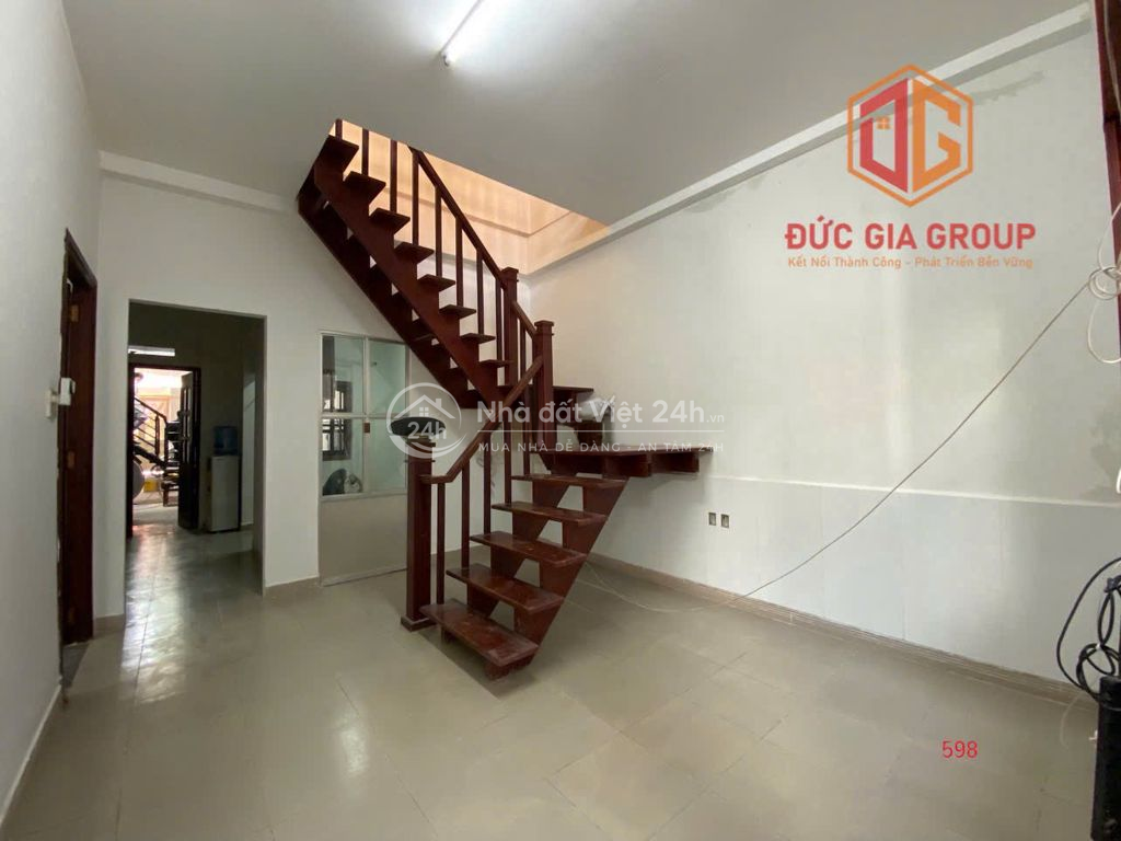 Cho thuê nhà mặt tiền đường Phan Trung 235m² ngang 7m
