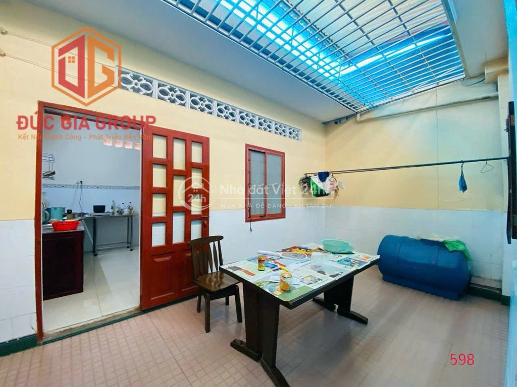 Cho thuê nhà mặt tiền đường Phan Trung 235m² ngang 7m