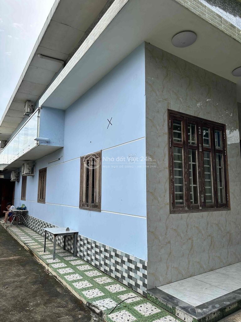Bán gấp nhà:4,3( nở hậu 12)x37,1lầu công nhận 300m2,Long Thạnh Mỹ,Q9