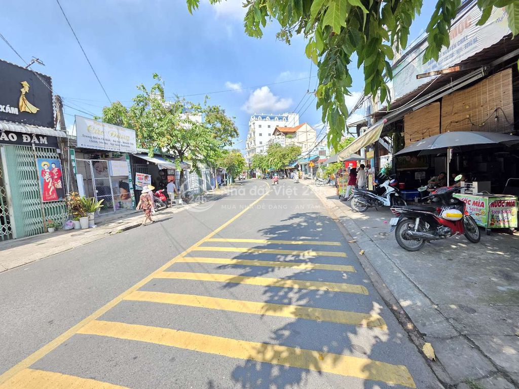 Nhà mặt tiền đường Nguyễn Tri Phương, phường An Bình, TP Dĩ An