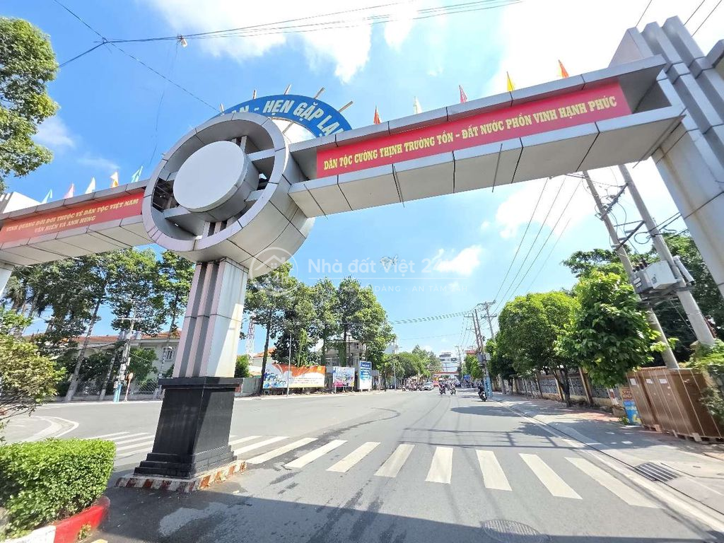 Nhà mặt tiền đường Nguyễn Tri Phương, phường An Bình, TP Dĩ An