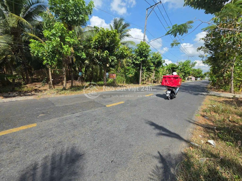 NỀN MẶT TIỀN ĐƯỜNG VÀNH ĐAI CÓ THỔ CƯ