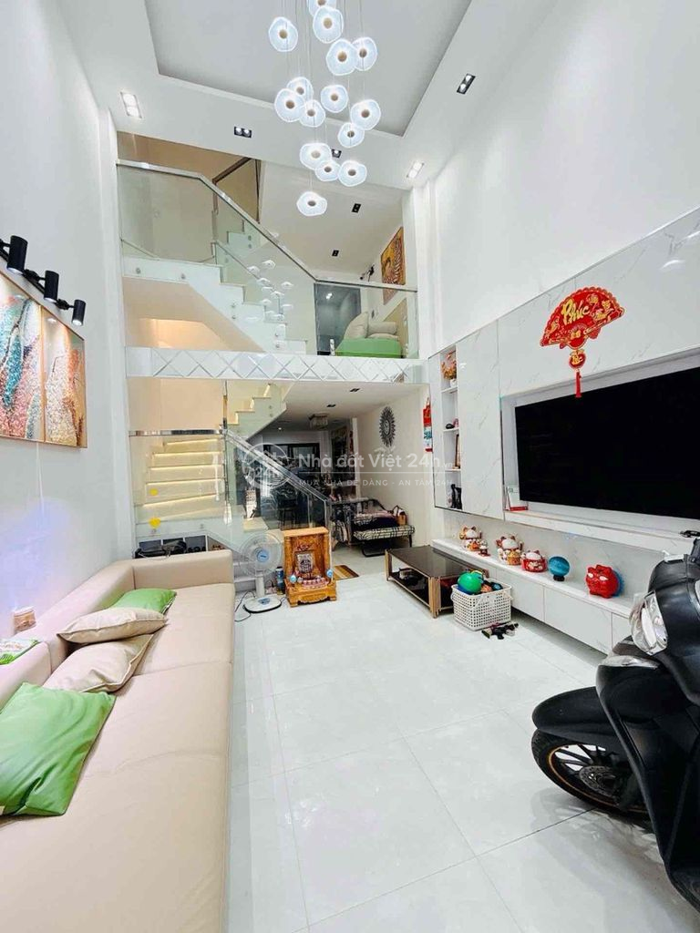 BÁN NHÀ 3 TẦNG 9,2 TỶ LÊ HỒNG PHONG QUẬN 10 HẺM XE HƠI KẾ BÊN QUẬN 5