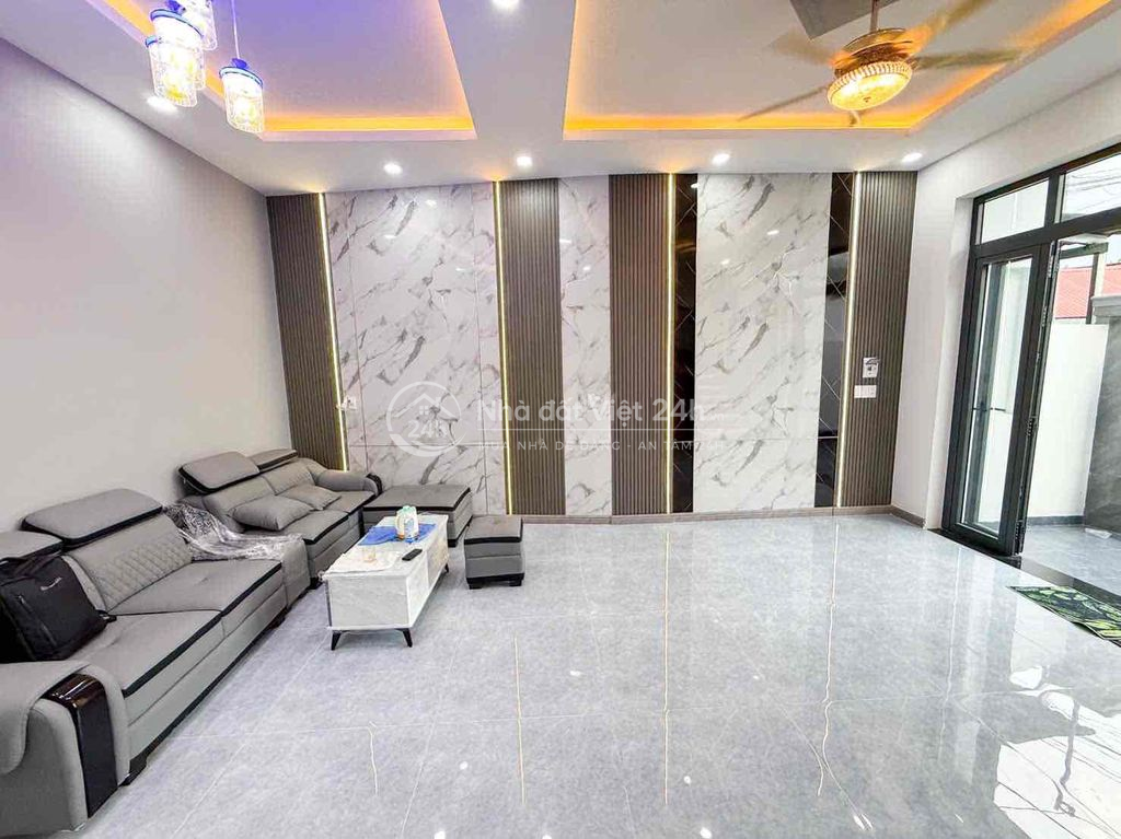 bán nhà lầu phường tân vạn 2ty7 hoàn công