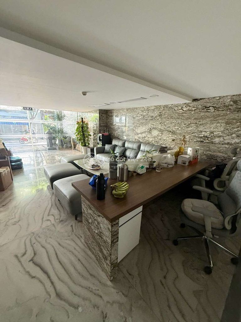NHÀ LÔ GÓC 2MT 9X20M 1 TRỆT 3 LẦU GIÁ TỐT