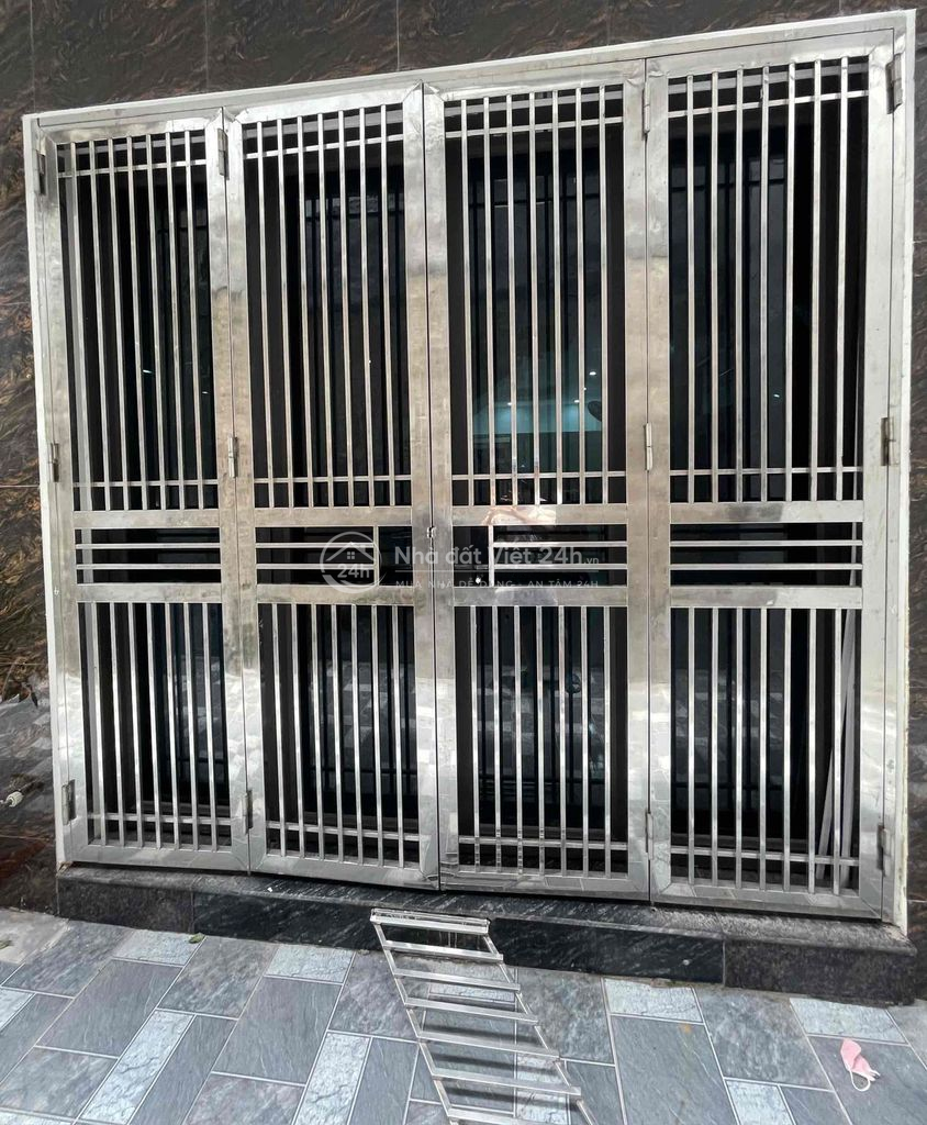 Bán nhà 3 tầng hướng ĐÔNG NAM, đường Phan Bá Vành, khu trung tâm