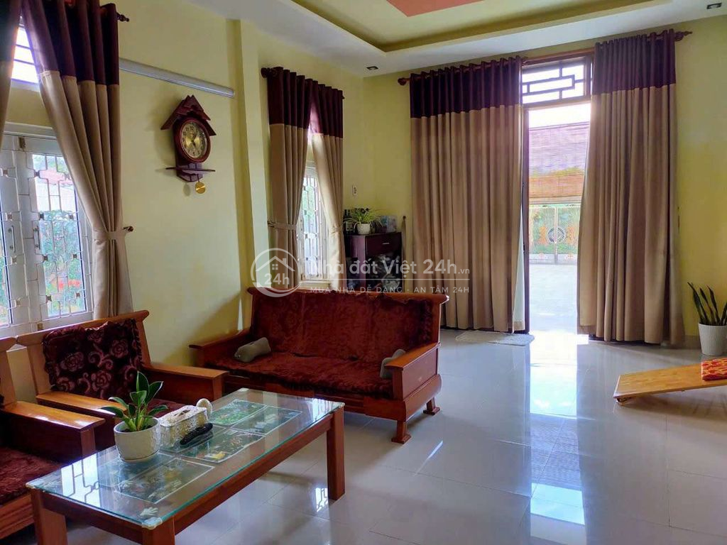 nhà sân vườn