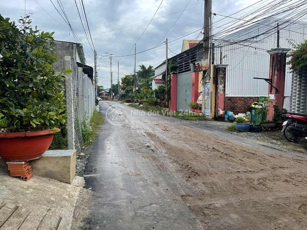 Chính Chủ bán lô đất mặt tiền đường nhựa 10m trung tâm TT Đức Hoà