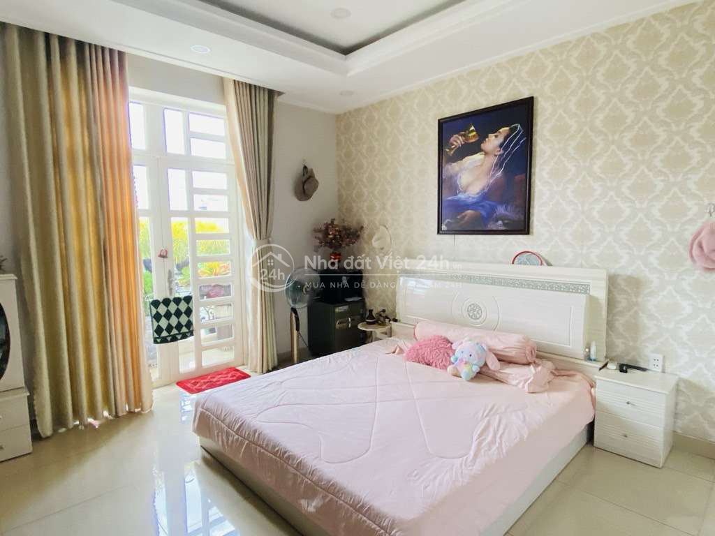 NHÀ ĐƯỜNG OTO TRÁNH - GẦN VẠN PHÚC CITY - 3 TẦNG - 123M2, 4PN ,5WC