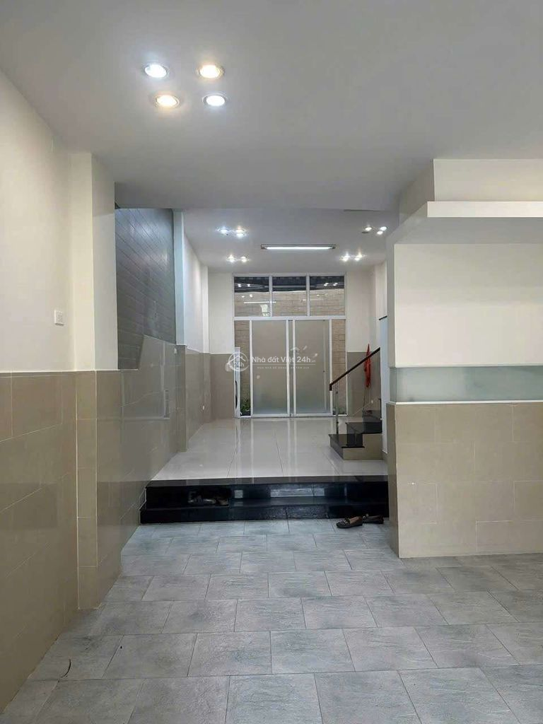 Nhà 1 Trệt 3 Lầu 4PN 4x18m Mặt Tiền Đường Số Phường Tân Hưng