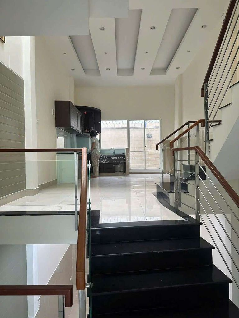 Nhà 1 Trệt 3 Lầu 4PN 4x18m Mặt Tiền Đường Số Phường Tân Hưng