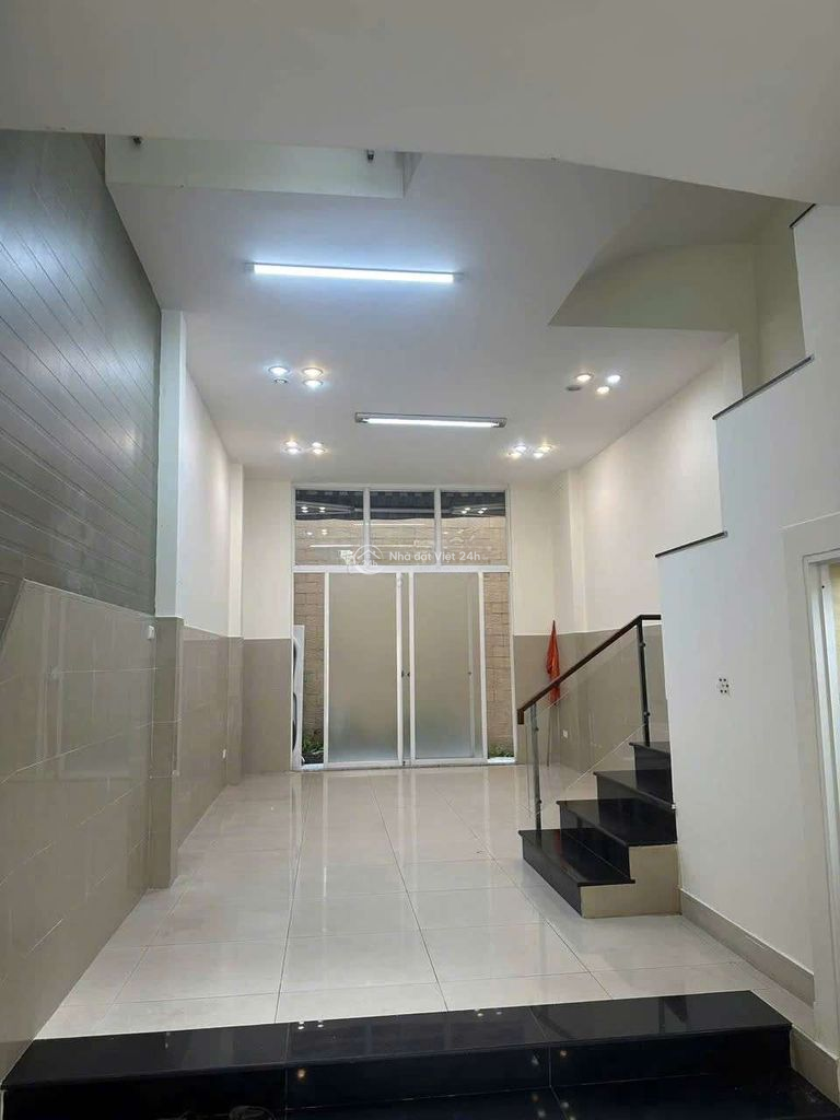 Nhà 1 Trệt 3 Lầu 4PN 4x18m Mặt Tiền Đường Số Phường Tân Hưng