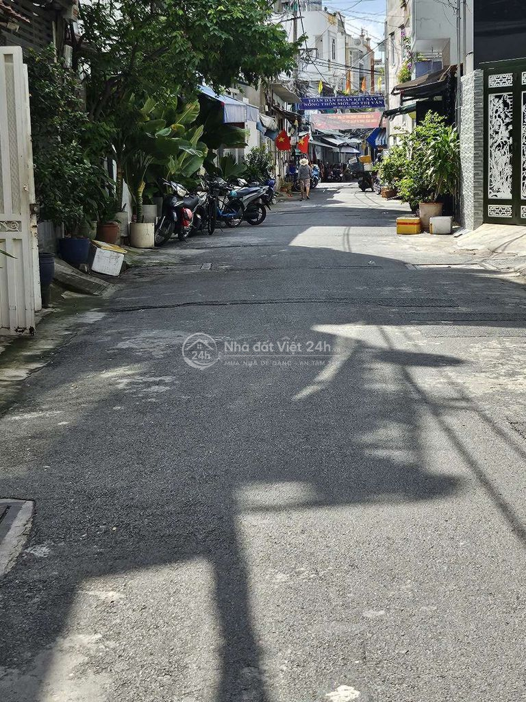 NHÀ TÂN PHÚ NGAY CHỢ , SÁT NGUYỄN CỬU ĐÀM, TÂN SƠN NHÌ DTSD 89M2