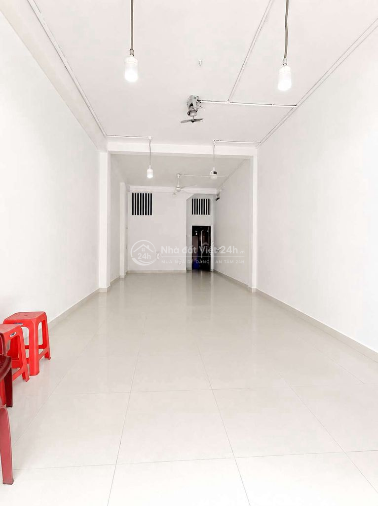 Góc hẻm Trần Nhật Duật 3 x10m suốt mới