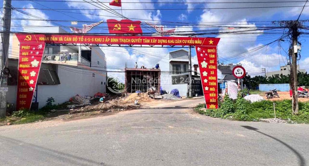 Nhà 5tr cấp 4 tổng 140m2 mặt tiền Bình Hoà - Cây Dương ở và kinh doanh