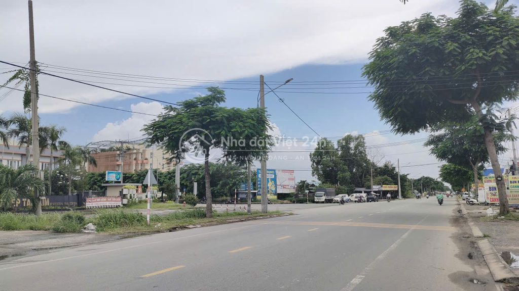 Chính chủ cho thuê 400m2 văn phòng tại KCN Tân Kim