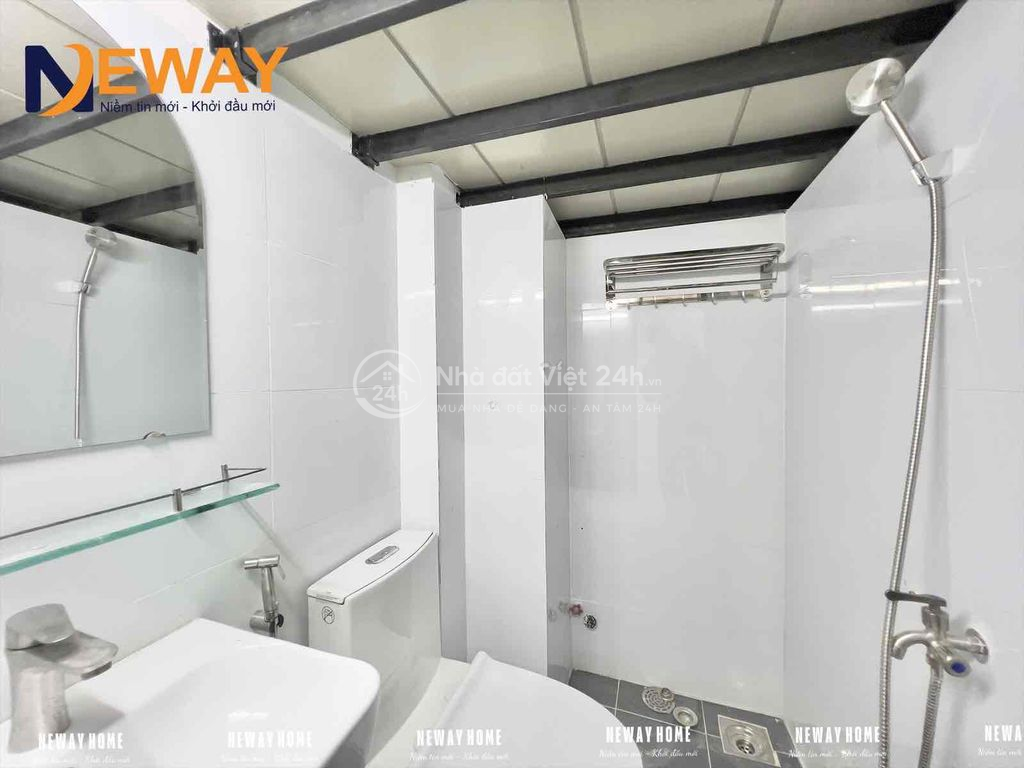 Khai trương nhà mới xây mặt tiền đường có thang máy gần ĐH KHTN, Q1