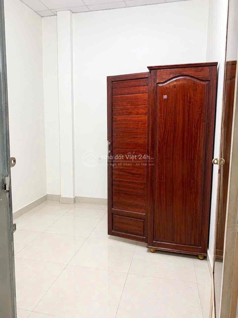 Nhà Nguyên Căn 2 Phòng Ngủ - ngay Ngã Tư Thủ Đức - P . Hiệp Phú