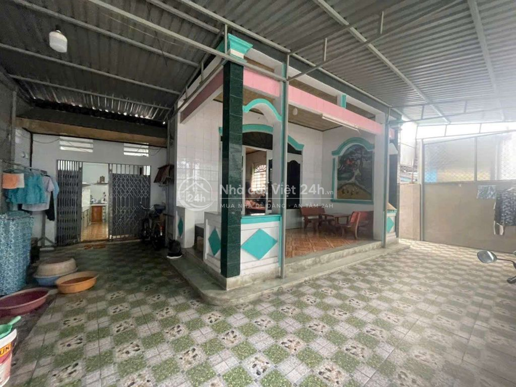 Nhà SHR 9m x 20m. 174m2 Thổ cư Hẻm xe hơi Ngay Metro Lê Văn Khương