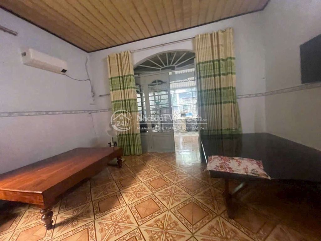 Nhà SHR 9m x 20m. 174m2 Thổ cư Hẻm xe hơi Ngay Metro Lê Văn Khương