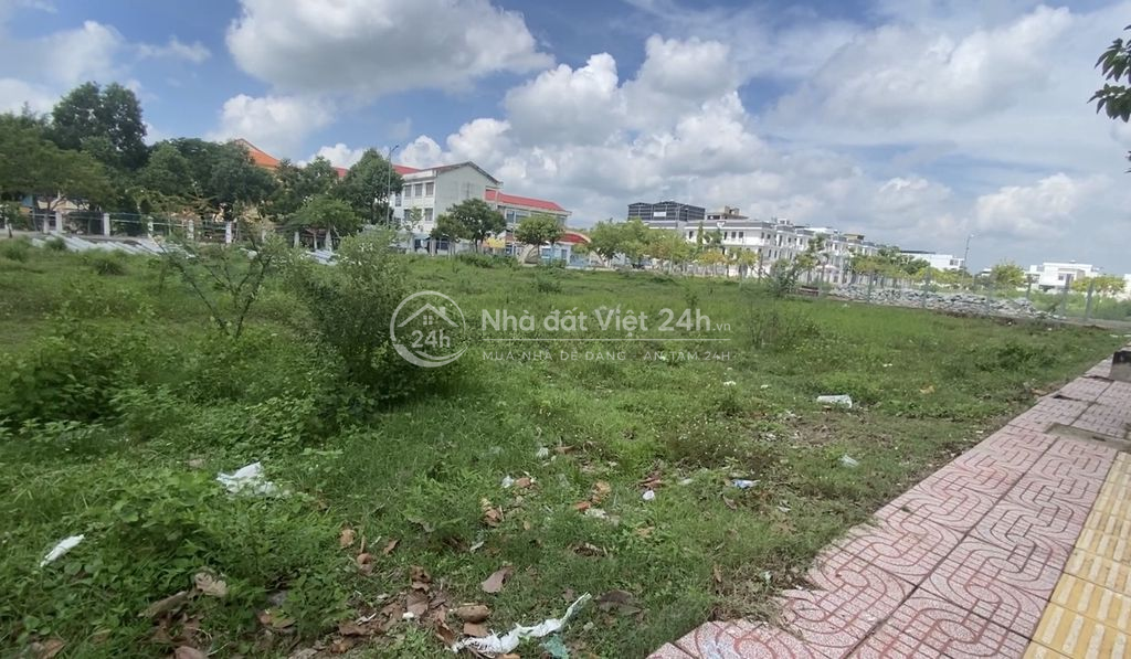BÁN 6 NỀN ĐẸP LIỀN KỀ ĐƯỜNG D9, KHU TRUNG TÂM HÀNH CHÍNH VĨNH LONG