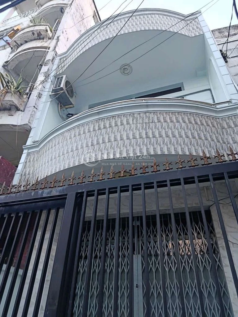 Bán nhà Quận 11 HXH Lạc Long Quân 3 tầng đúc 80m2 chỉ 8 tỷ TL