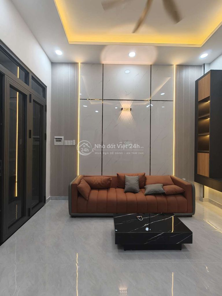 NHÀ 3 LẦU MỚI HOÀN THIỆN HẺM 861 TRẦN XUÂN SOẠN.