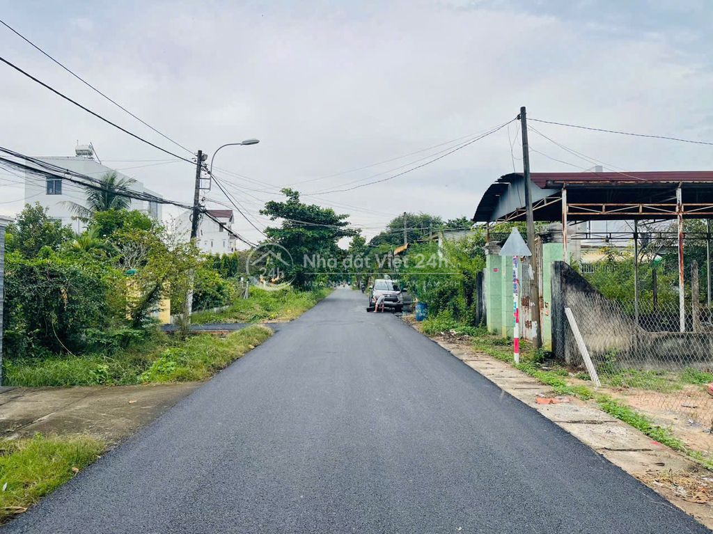Bán gấp lô đất mặt tiền đường số 25 Tân Thông Hội  giảm cực sâu 549tr
