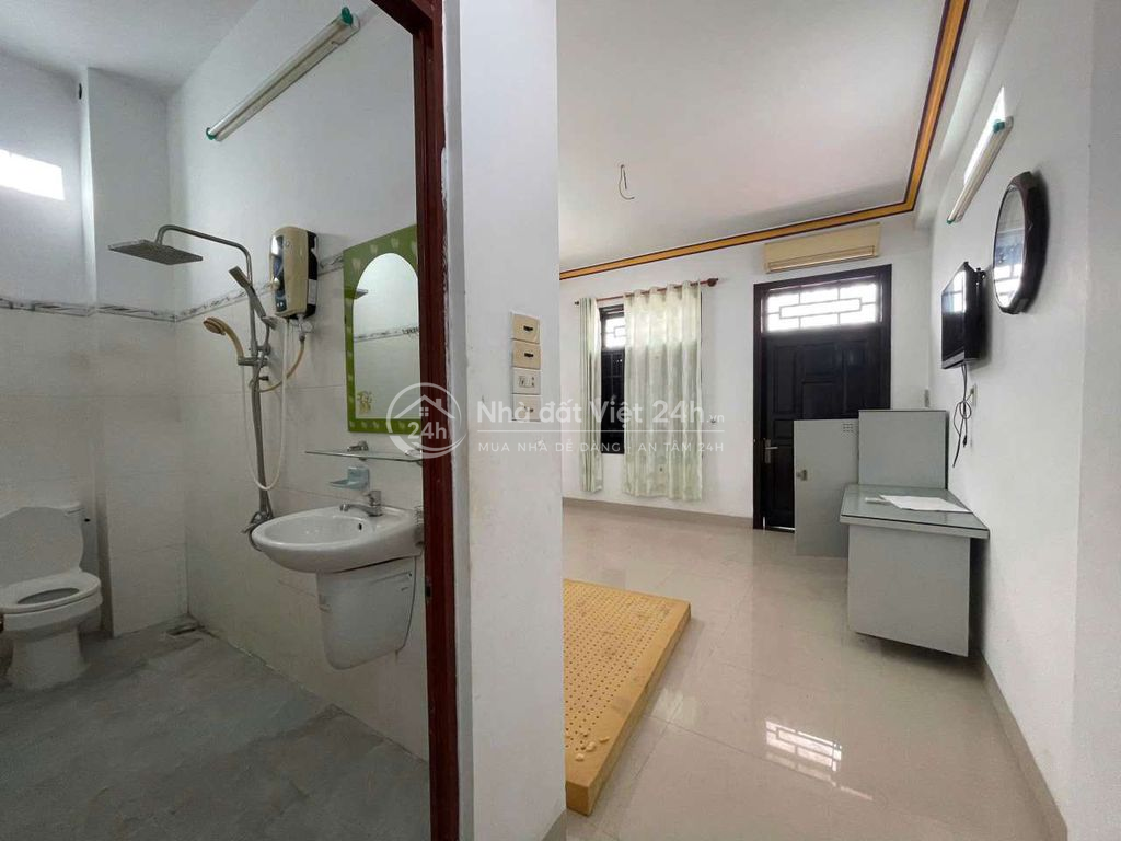 Bán Gấp Giảm 7 tỷ- Mặt tiền đường Lý Nam Đế Phước Ling Nha Trang