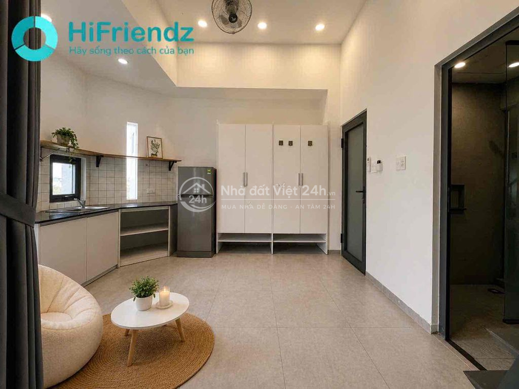 Bóc seal Duplex ban công ngay Nguyễn Gia Trí