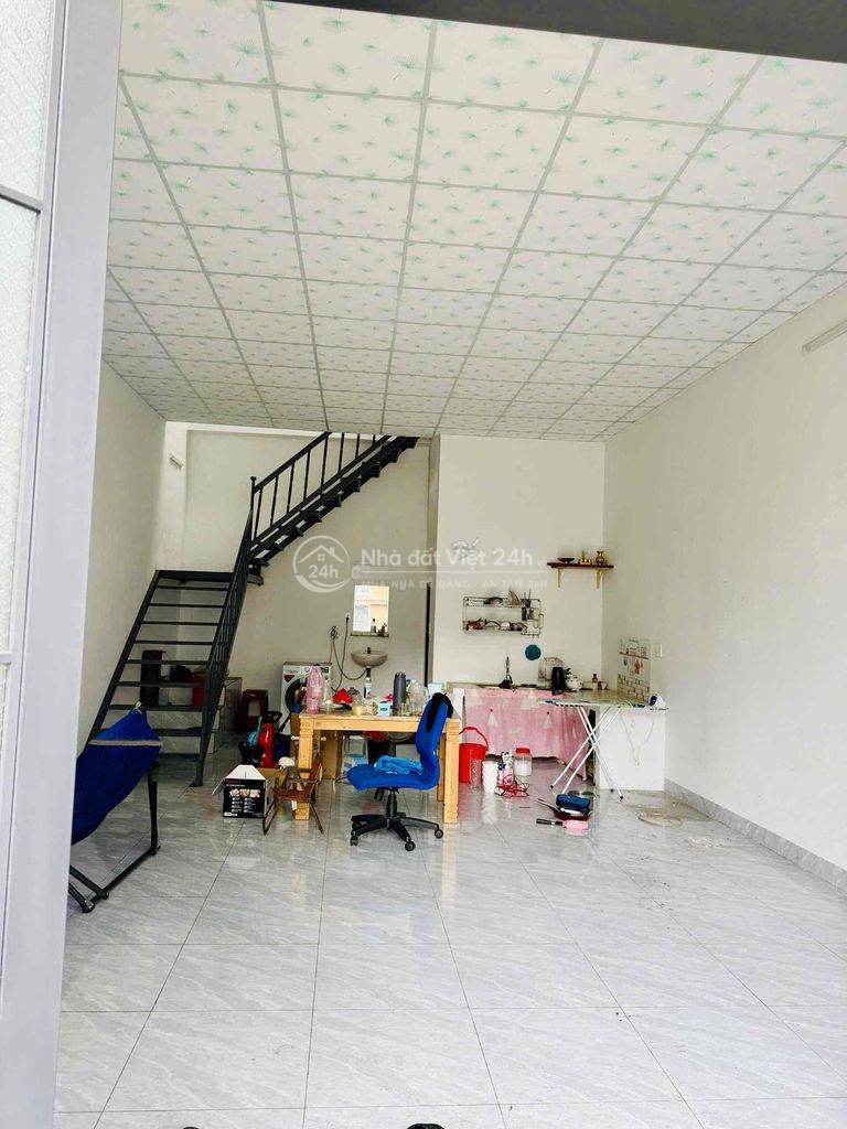 NHÀ MẶT TIỀN VÀNH ĐAI 10/3 - Ngay ngã 4 Y Moan