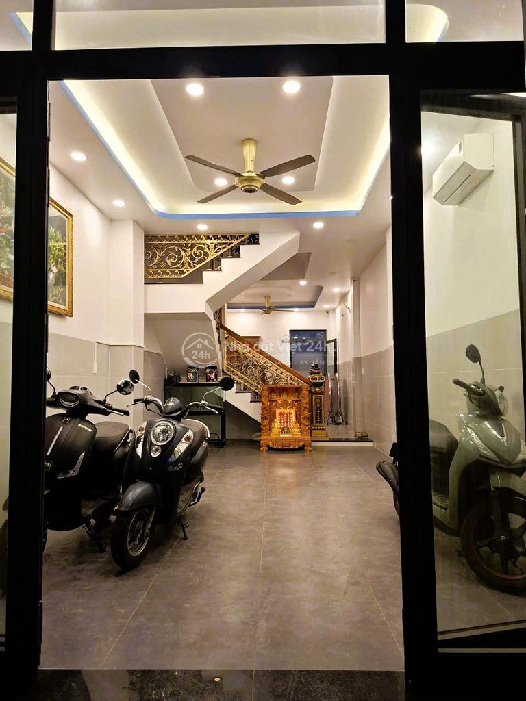 Nhà nguyên căn Linh Chiểu 60m2 1 trệt 2 lầu sân thượng hẻm xe hơi