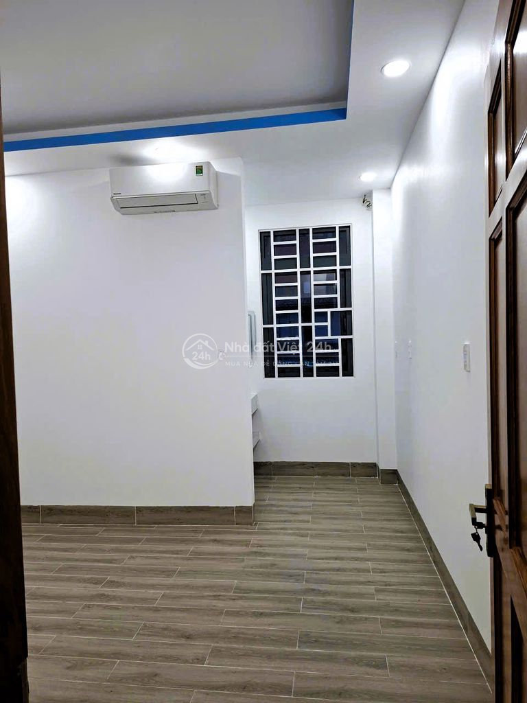 Nhà nguyên căn Linh Chiểu 60m2 1 trệt 2 lầu sân thượng hẻm xe hơi