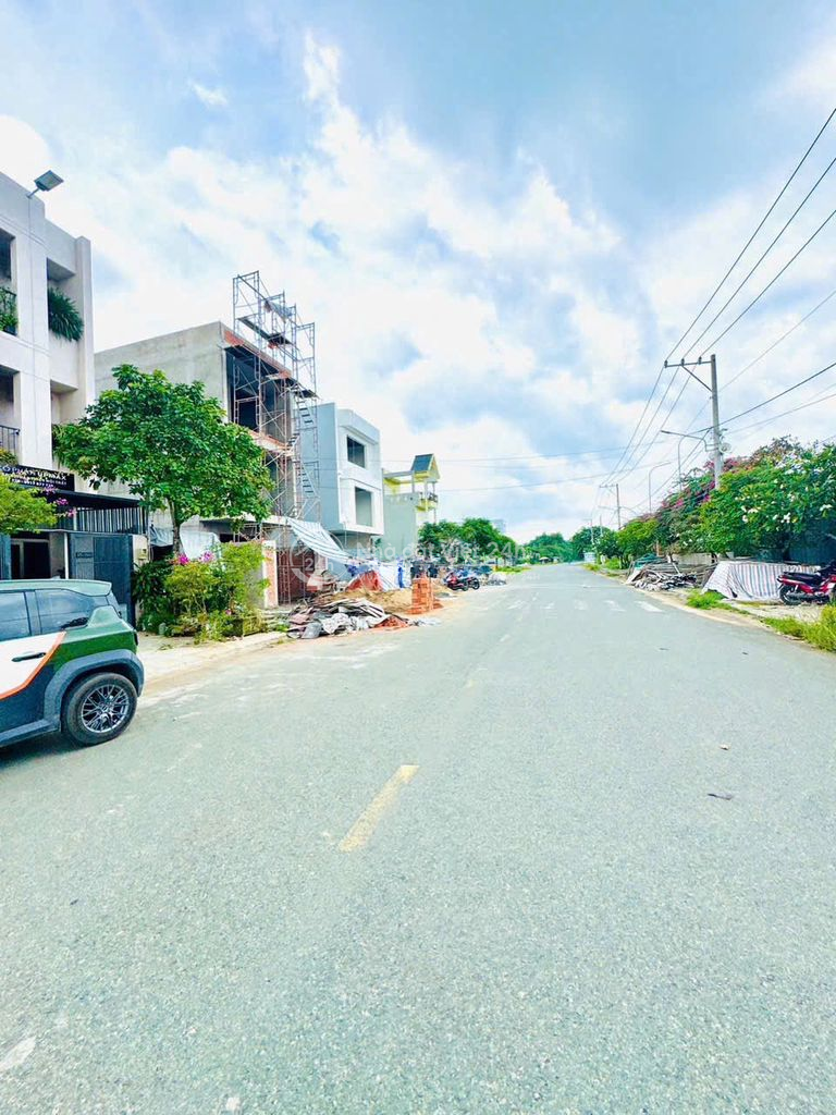 Lỗ 500Triệu Bán 52m2 Đất 3 mặt Giáp Sông, Đường Long Thuận Giá 2,5 Tỷ