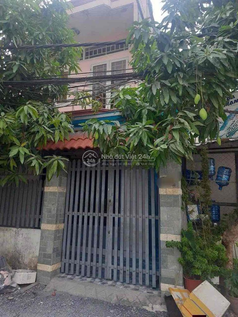 Nhà 3pn ngay chợ cầu đồng giáp ngã 4 ga sân rộng giá 7 triệu