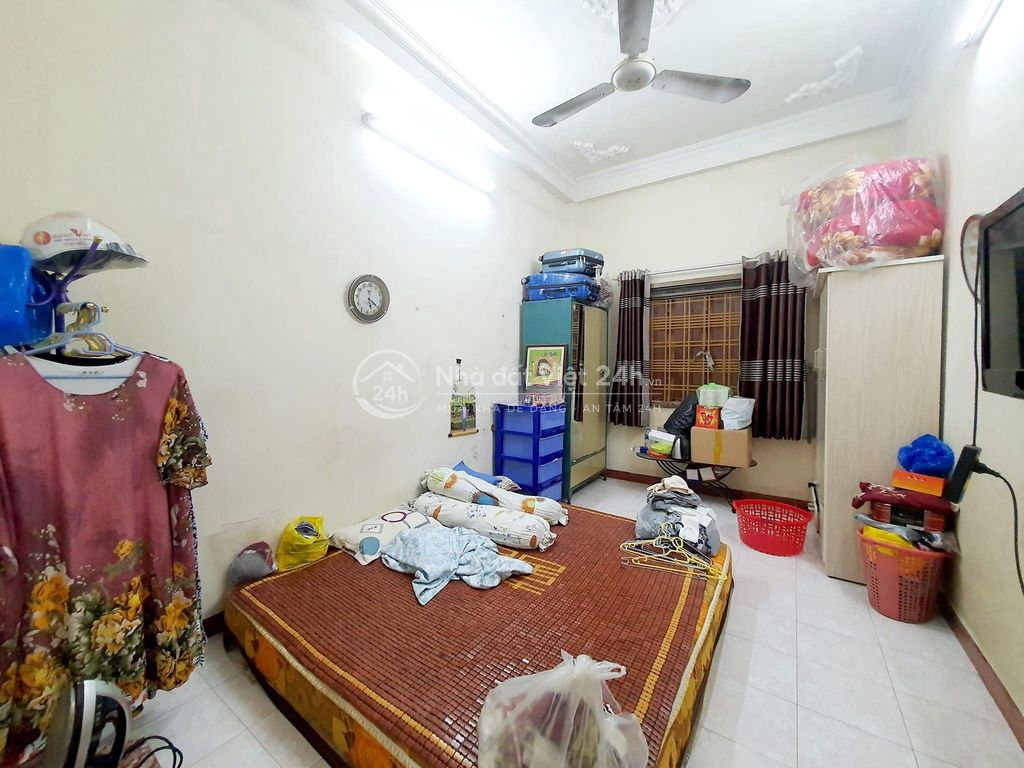 Ngộp Tiền Cần Bán Gấp Nhà Trung Tâm Q10 Giá 4ty5, Nhà Nở Hậu SHR