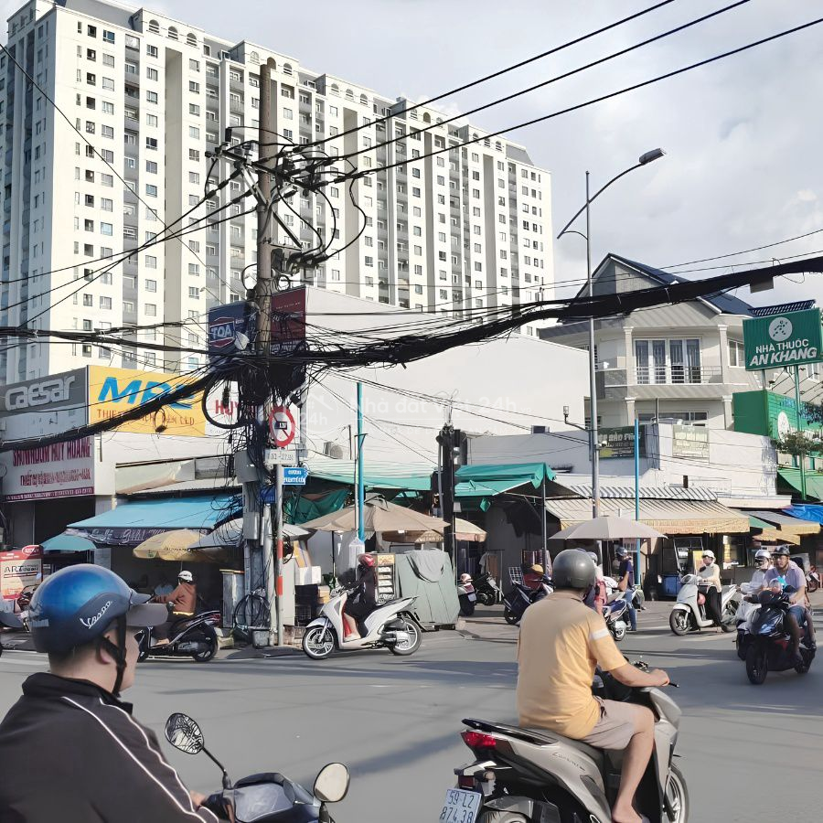 Bán lô đất gần 100m2, đường nhựa 20m sát KDC Phú Lợi, sổ riêng