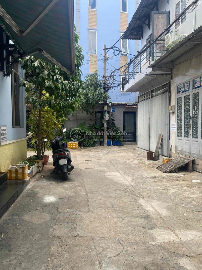 Bán nhà hẻm xe hơi đường Tân Sơn Nhì, quận Tân Phú cũ, diện tích sàn 1