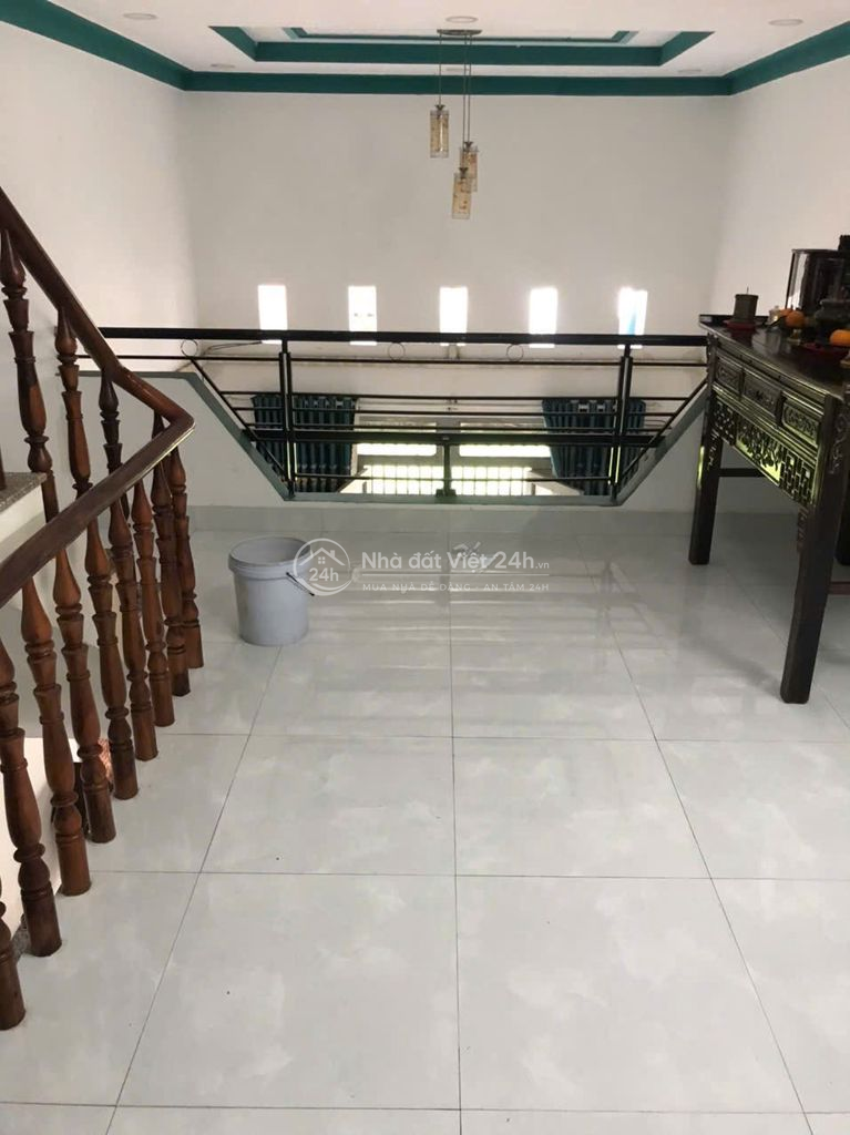 Bán Gấp Nhà có Điện Mặt Trời