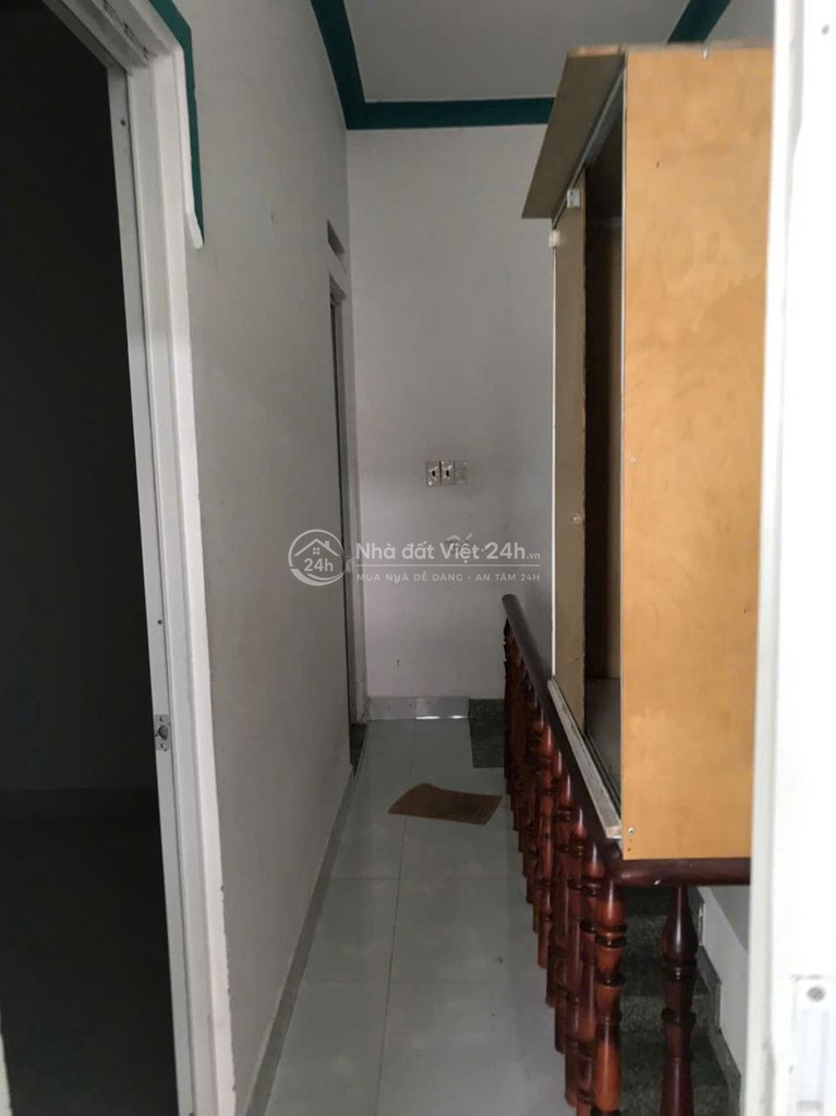 Bán Gấp Nhà có Điện Mặt Trời