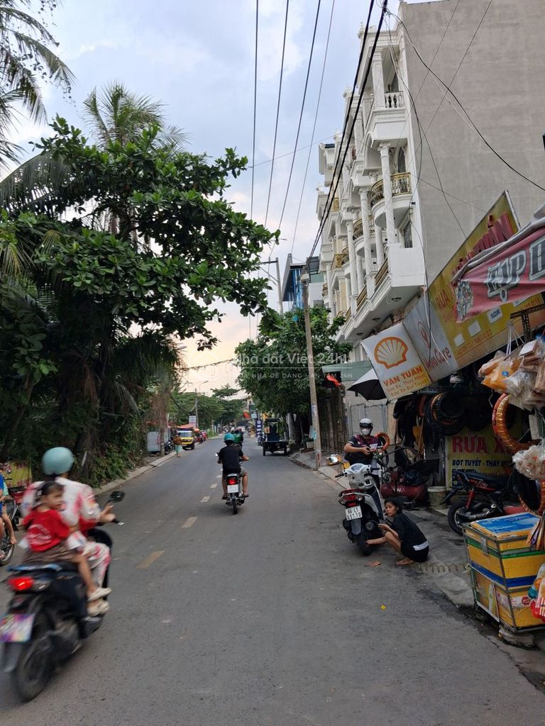 Nhà Hẻm Ôtô 5m, Đổ Cửa, Gần Nguyễn Oanh, Gò Vấp, 4x15m, 2 Tầng, 4.1 Tỷ