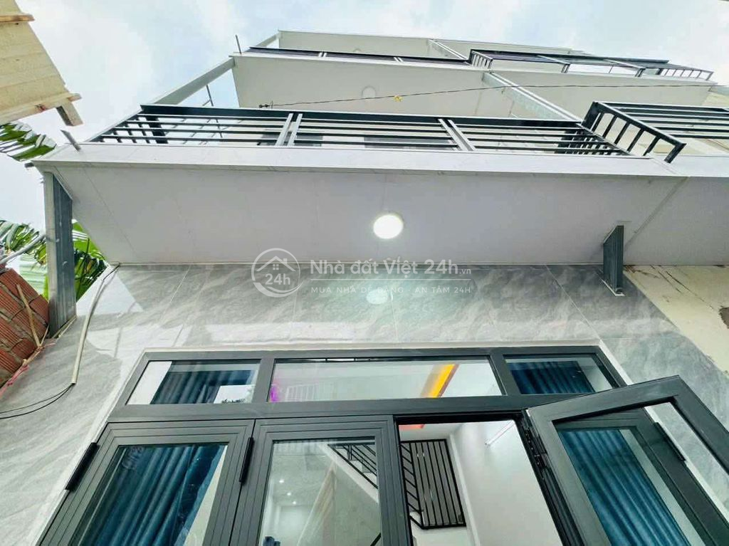 Cần bán căn nhà An Phú Đông chưa qua Quốc lộ