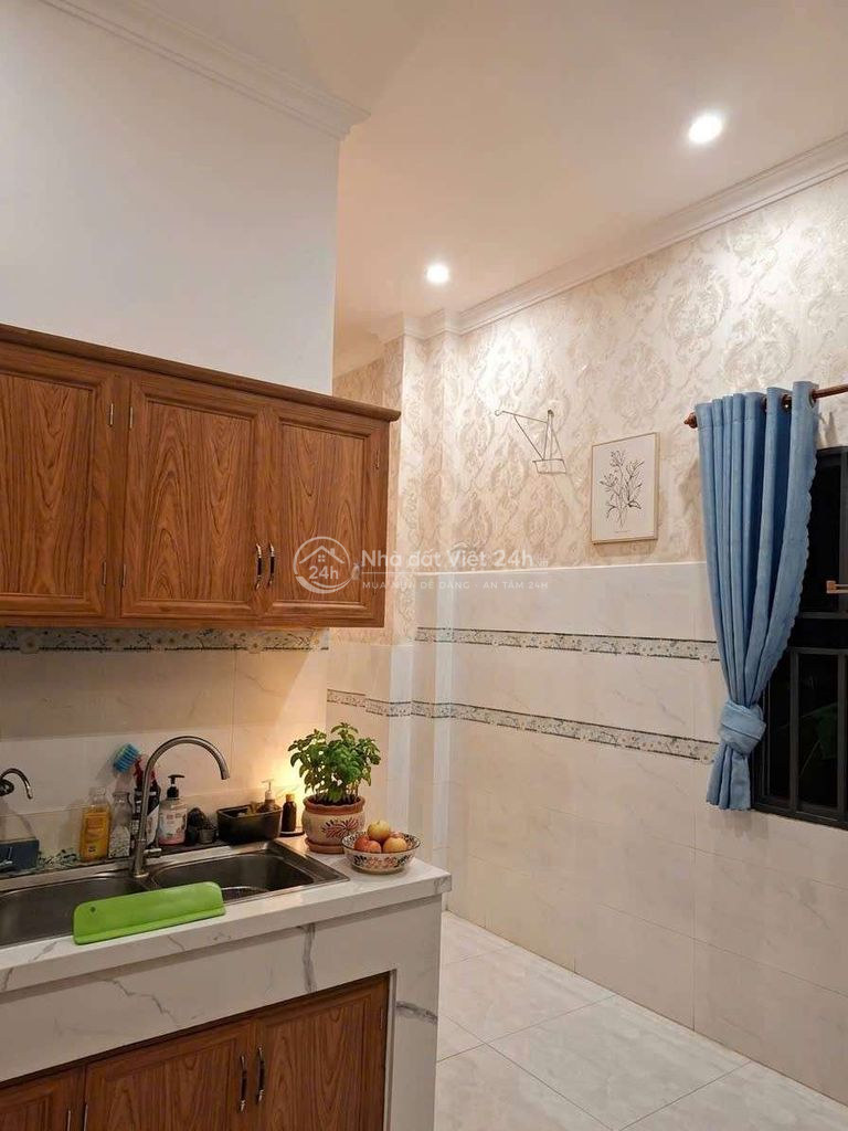 Cần bán căn nhà An Phú Đông chưa qua Quốc lộ