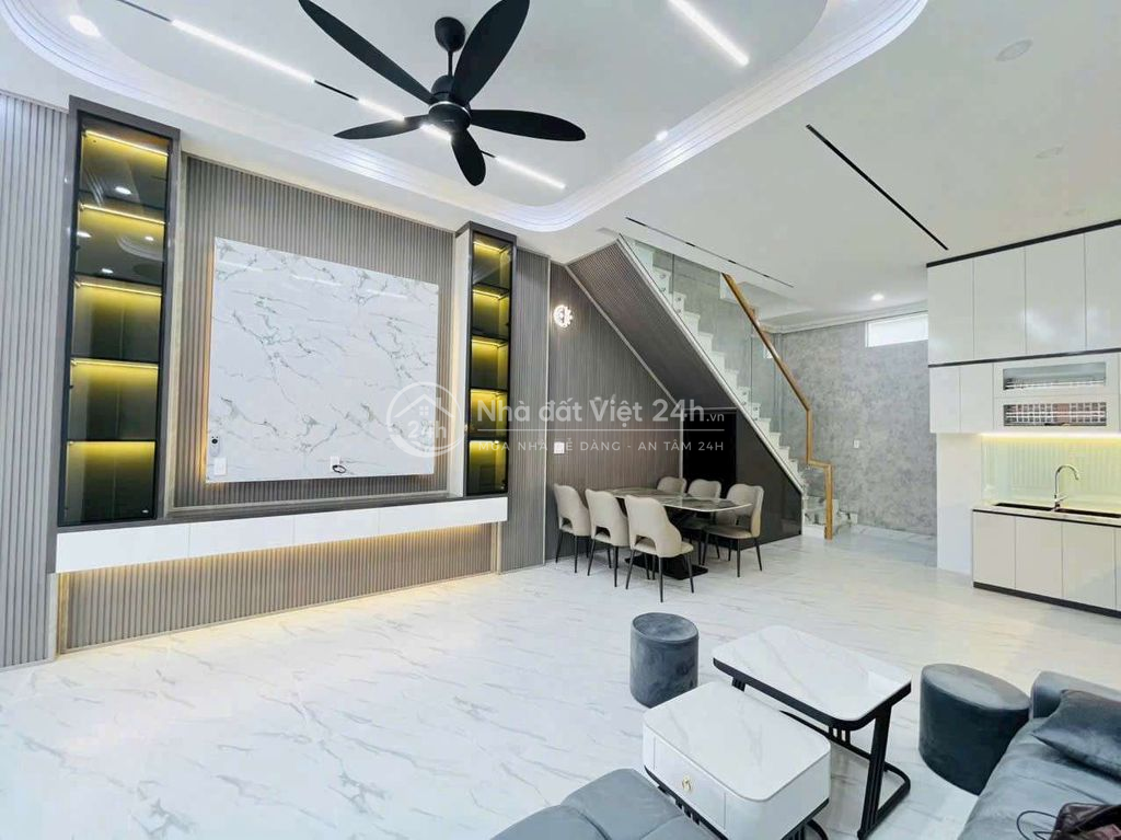 bán nhà mê mới 100% hẻm Mai Hắc Đế gần Ecoplace