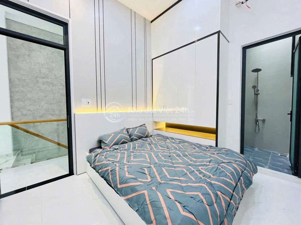 bán nhà mê mới 100% hẻm Mai Hắc Đế gần Ecoplace