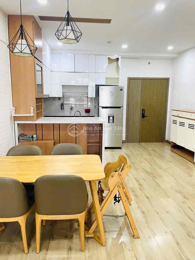 Opal riverside tầng trung view sông nắng sáng 71m 2pn2wc full nội thât